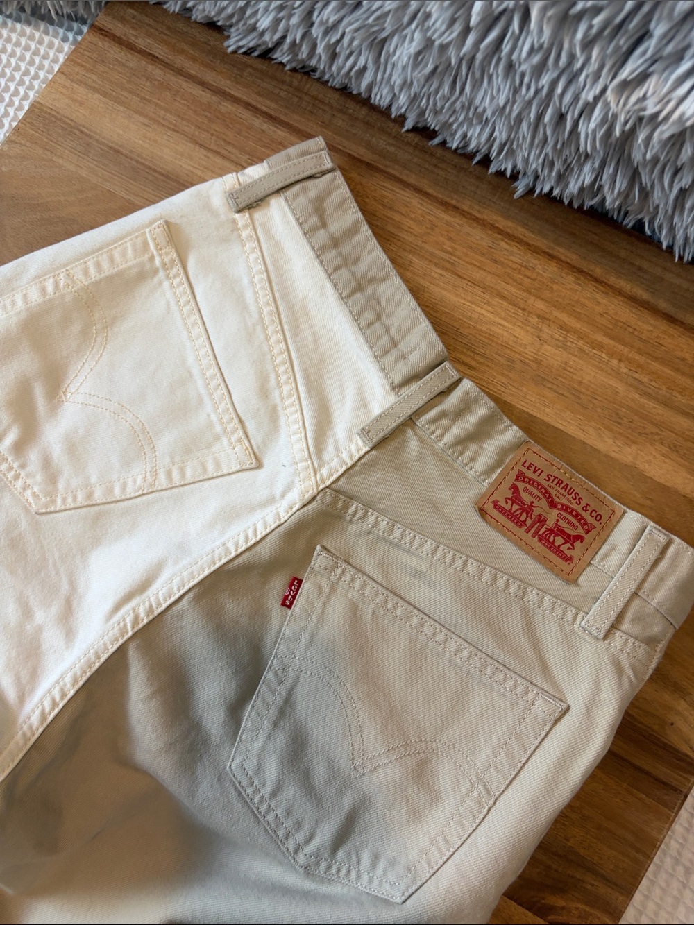 Levi's Two-Tone Cream & Beige Straight-Leg Women’s Jeans